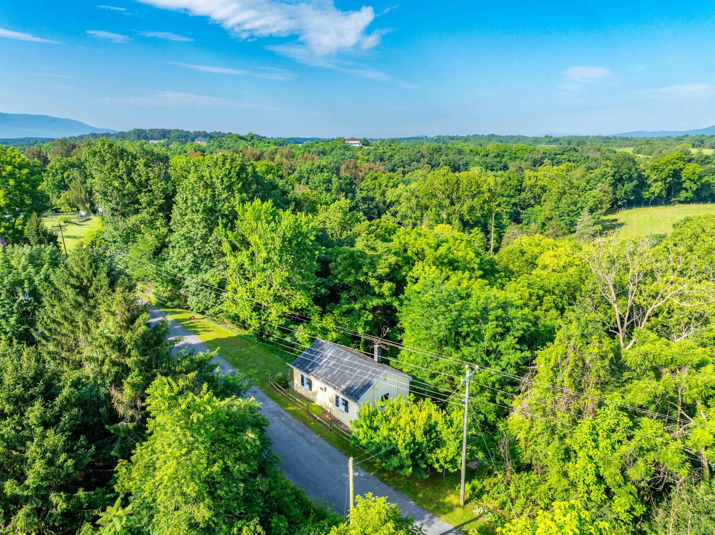 493 UNION FORGE CHURCH RD, EDINBURG, Virginia 22824, 2 Bedrooms Bedrooms, ,1 BathroomBathrooms,Residential,493 UNION FORGE CHURCH RD,666763 MLS # 666763
