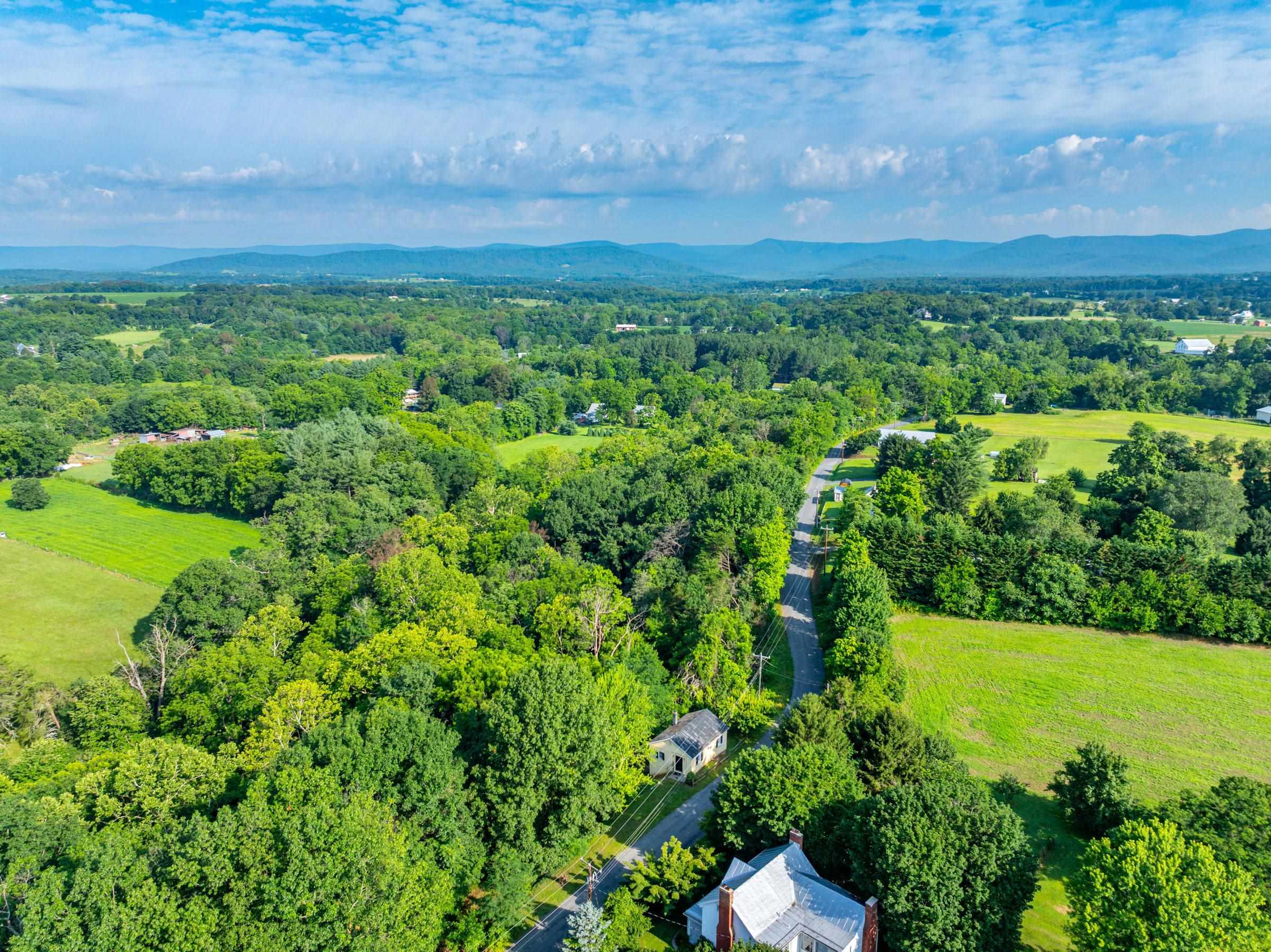 493 UNION FORGE CHURCH RD, EDINBURG, Virginia 22824, 2 Bedrooms Bedrooms, ,1 BathroomBathrooms,Residential,493 UNION FORGE CHURCH RD,666763 MLS # 666763