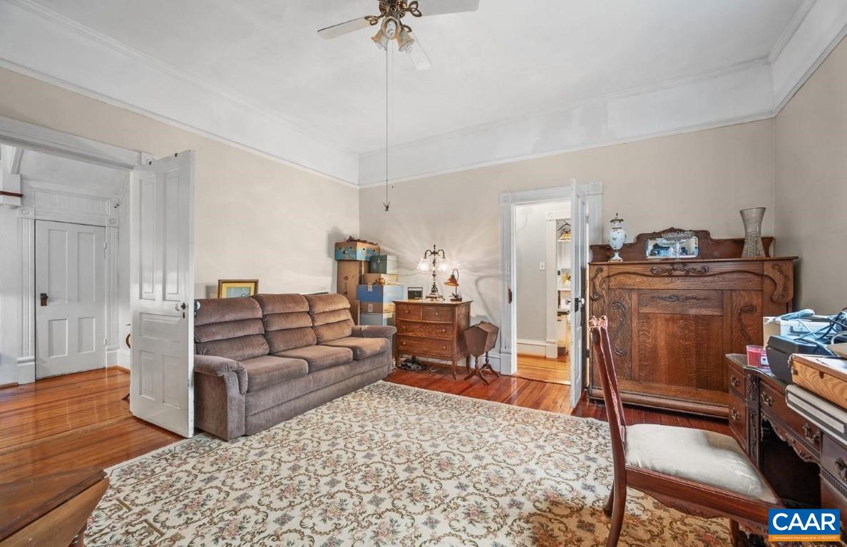 805 LONGWOOD AVE, BEDFORD, Virginia 24523, 4 Bedrooms Bedrooms, ,3 BathroomsBathrooms,Residential,805 LONGWOOD AVE,666764 MLS # 666764