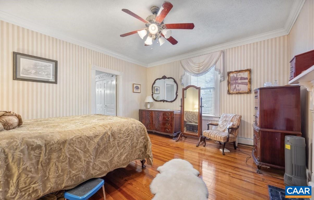805 LONGWOOD AVE, BEDFORD, Virginia 24523, 4 Bedrooms Bedrooms, ,3 BathroomsBathrooms,Residential,805 LONGWOOD AVE,666764 MLS # 666764