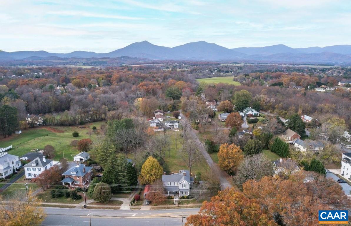 805 LONGWOOD AVE, BEDFORD, Virginia 24523, 4 Bedrooms Bedrooms, ,3 BathroomsBathrooms,Residential,805 LONGWOOD AVE,666764 MLS # 666764