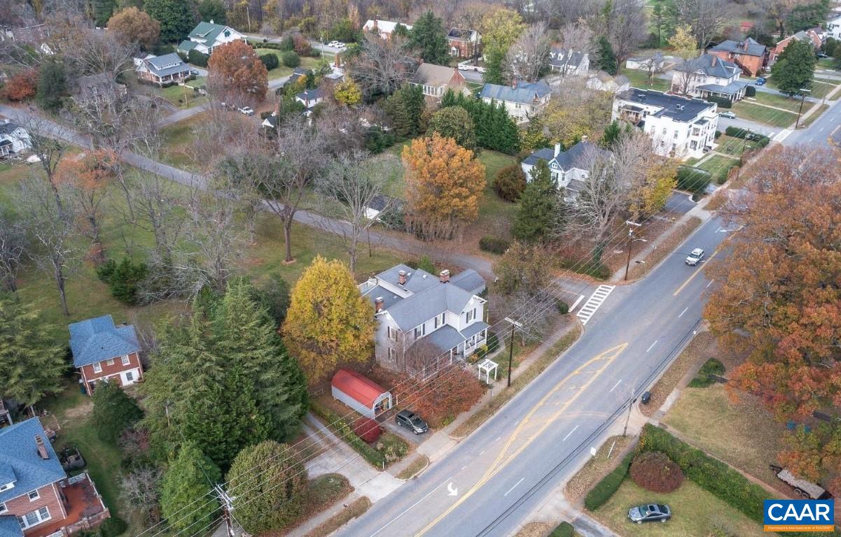 805 LONGWOOD AVE, BEDFORD, Virginia 24523, 4 Bedrooms Bedrooms, ,3 BathroomsBathrooms,Residential,805 LONGWOOD AVE,666764 MLS # 666764