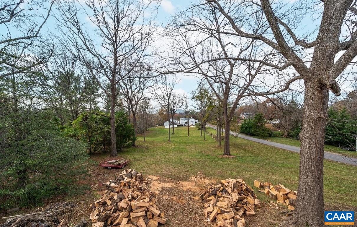 805 LONGWOOD AVE, BEDFORD, Virginia 24523, 4 Bedrooms Bedrooms, ,3 BathroomsBathrooms,Residential,805 LONGWOOD AVE,666764 MLS # 666764