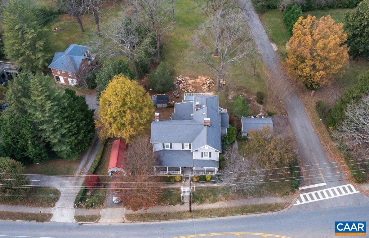 805 LONGWOOD AVE, BEDFORD, Virginia 24523, 4 Bedrooms Bedrooms, ,3 BathroomsBathrooms,Residential,805 LONGWOOD AVE,666764 MLS # 666764