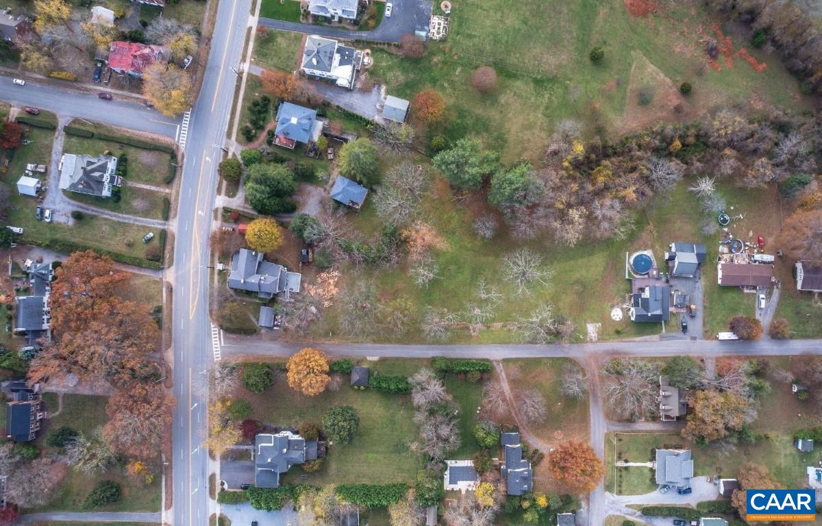 805 LONGWOOD AVE, BEDFORD, Virginia 24523, 4 Bedrooms Bedrooms, ,3 BathroomsBathrooms,Residential,805 LONGWOOD AVE,666764 MLS # 666764