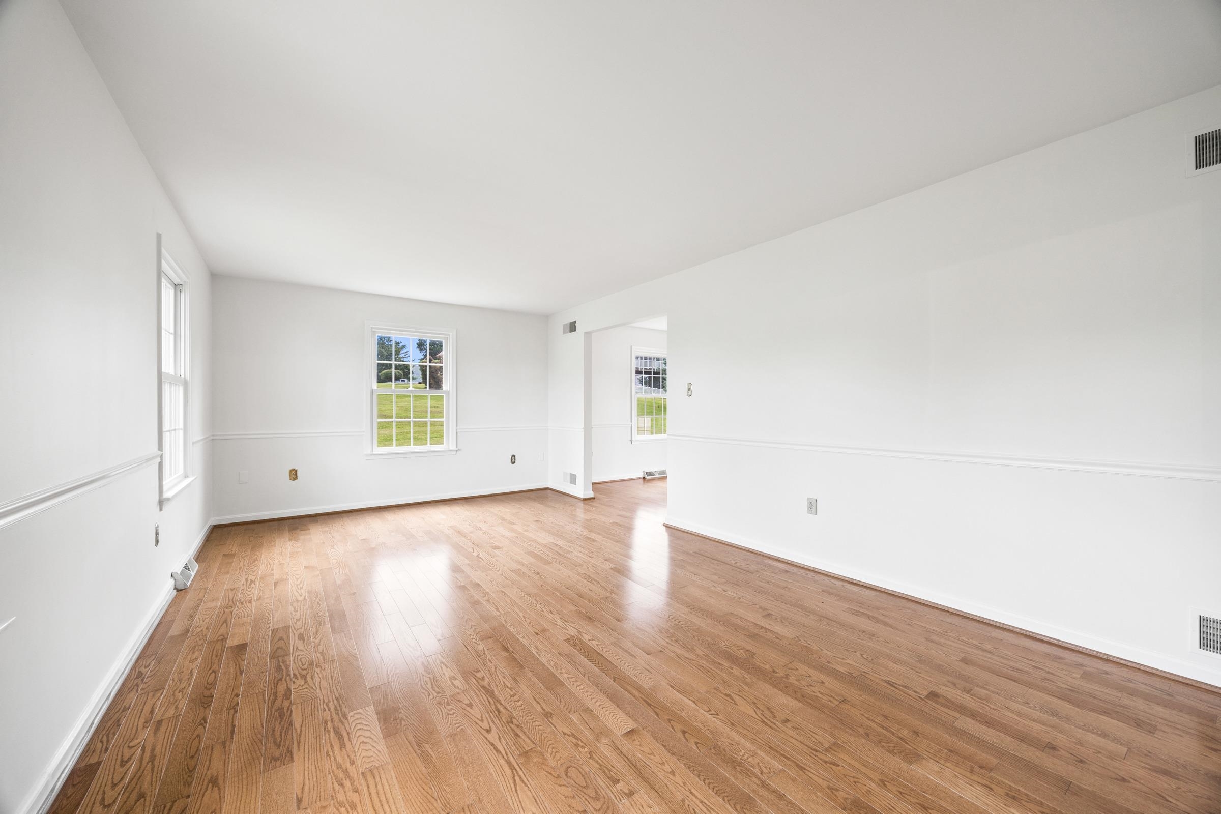 336 HOLLINGSWORTH RD, WOODSTOCK, Virginia 22664, 4 Bedrooms Bedrooms, ,2 BathroomsBathrooms,Residential,336 HOLLINGSWORTH RD,666765 MLS # 666765