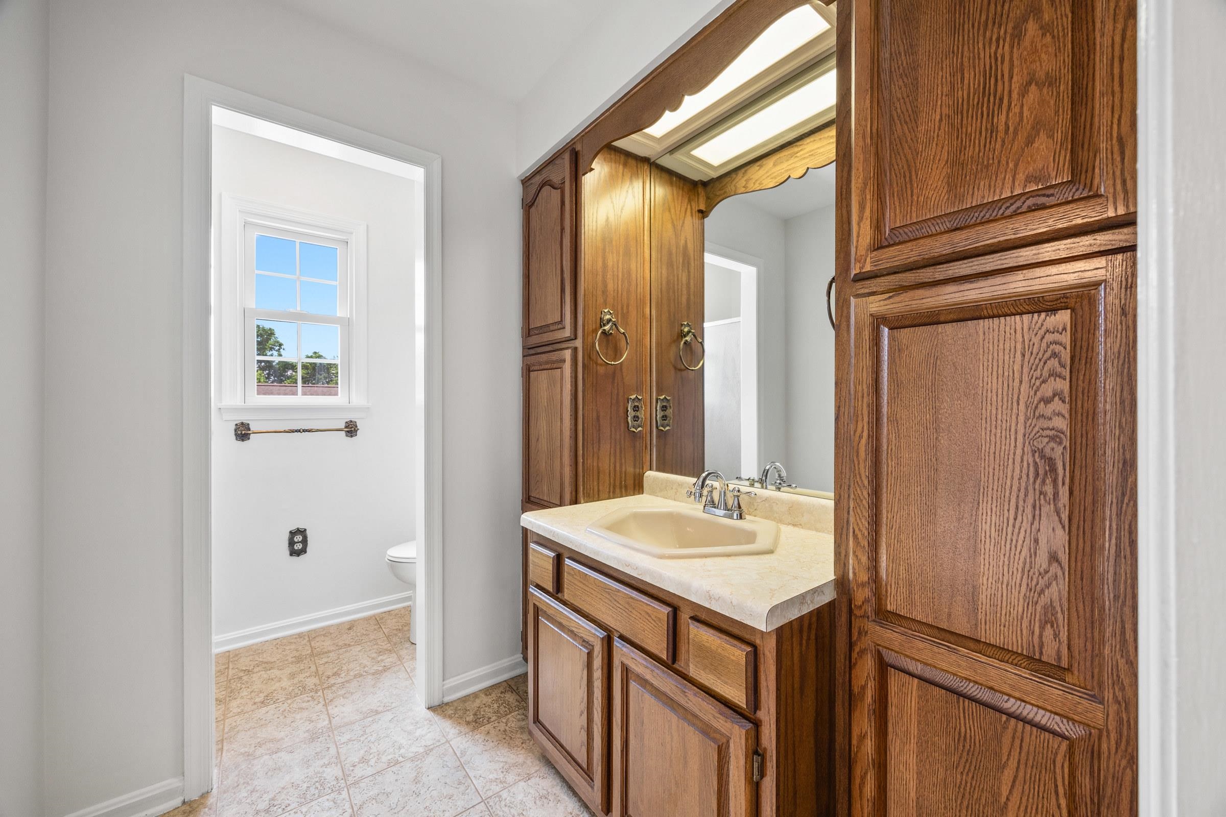 336 HOLLINGSWORTH RD, WOODSTOCK, Virginia 22664, 4 Bedrooms Bedrooms, ,2 BathroomsBathrooms,Residential,336 HOLLINGSWORTH RD,666765 MLS # 666765