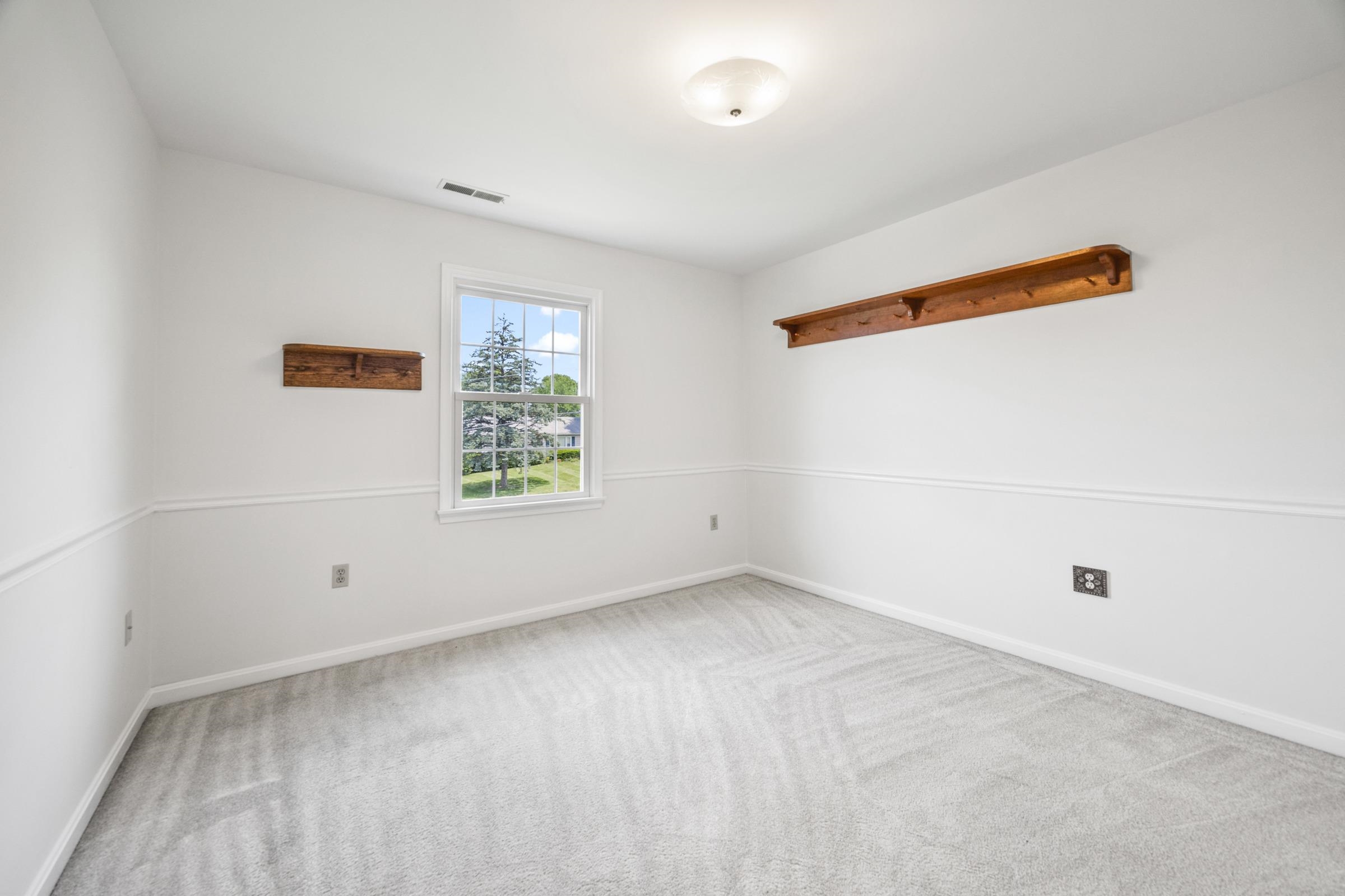 336 HOLLINGSWORTH RD, WOODSTOCK, Virginia 22664, 4 Bedrooms Bedrooms, ,2 BathroomsBathrooms,Residential,336 HOLLINGSWORTH RD,666765 MLS # 666765