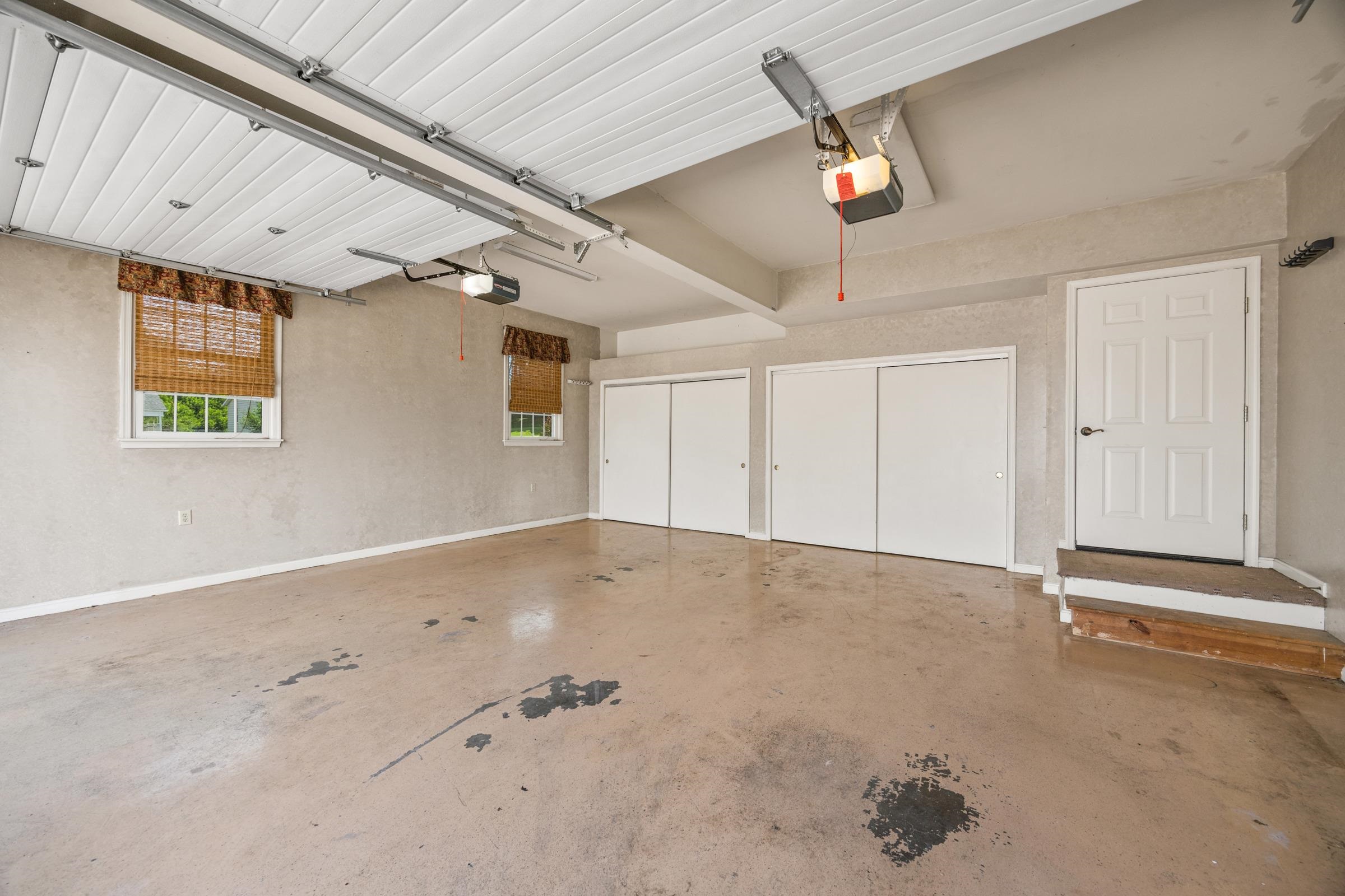 336 HOLLINGSWORTH RD, WOODSTOCK, Virginia 22664, 4 Bedrooms Bedrooms, ,2 BathroomsBathrooms,Residential,336 HOLLINGSWORTH RD,666765 MLS # 666765