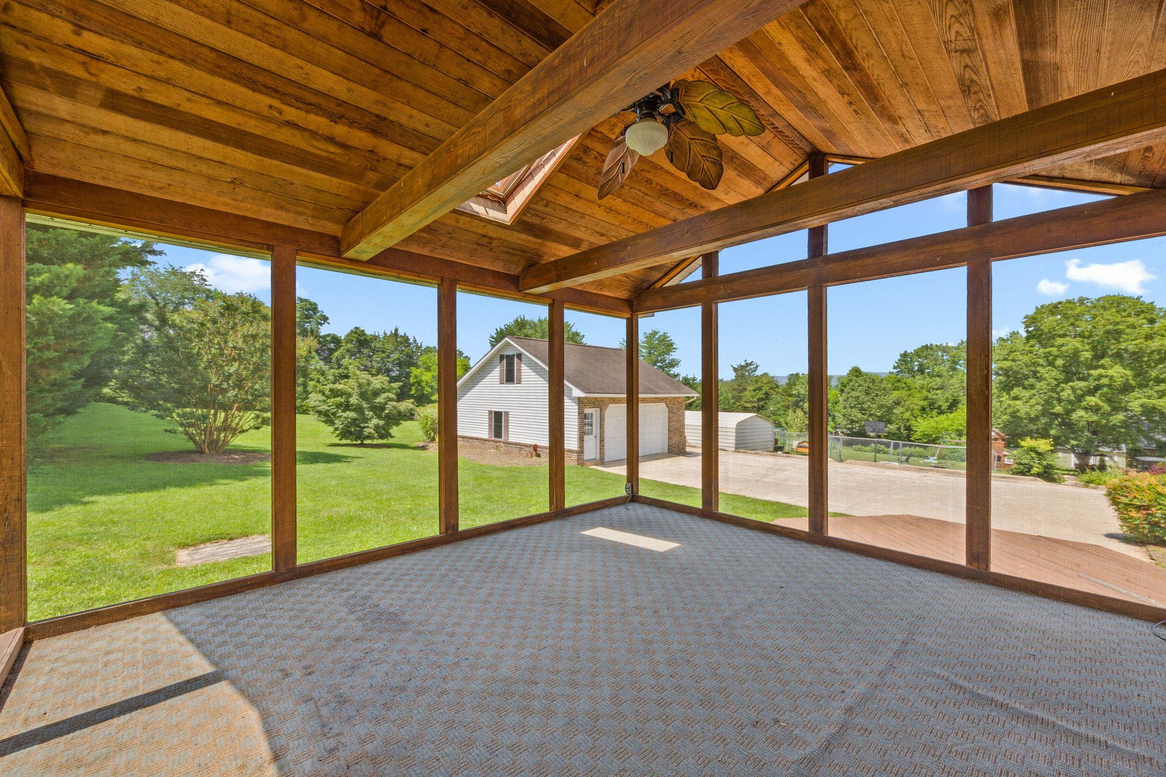 336 HOLLINGSWORTH RD, WOODSTOCK, Virginia 22664, 4 Bedrooms Bedrooms, ,2 BathroomsBathrooms,Residential,336 HOLLINGSWORTH RD,666765 MLS # 666765