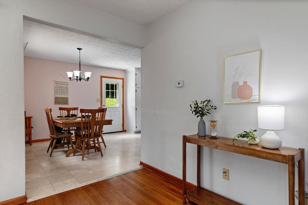 18 BROADHEAD SCHOOL RD, GREENVILLE, Virginia 24440, 4 Bedrooms Bedrooms, ,3 BathroomsBathrooms,Residential,18 BROADHEAD SCHOOL RD,666768 MLS # 666768
