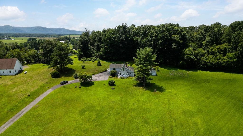 18 BROADHEAD SCHOOL RD, GREENVILLE, Virginia 24440, 4 Bedrooms Bedrooms, ,3 BathroomsBathrooms,Residential,18 BROADHEAD SCHOOL RD,666768 MLS # 666768
