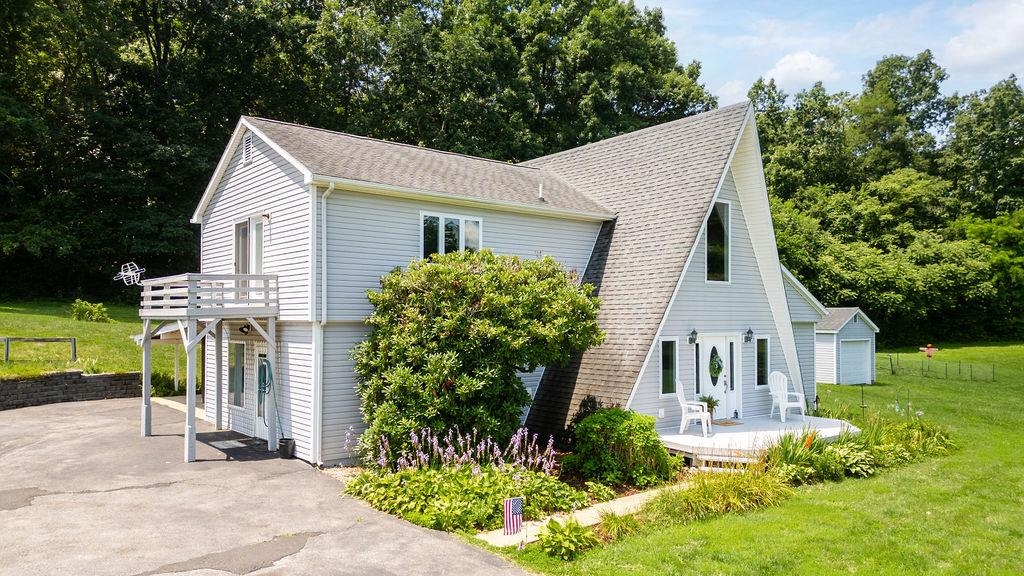 18 BROADHEAD SCHOOL RD, GREENVILLE, Virginia 24440, 4 Bedrooms Bedrooms, ,3 BathroomsBathrooms,Residential,18 BROADHEAD SCHOOL RD,666768 MLS # 666768