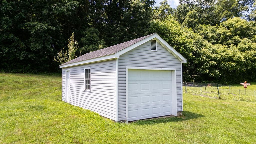 18 BROADHEAD SCHOOL RD, GREENVILLE, Virginia 24440, 4 Bedrooms Bedrooms, ,3 BathroomsBathrooms,Residential,18 BROADHEAD SCHOOL RD,666768 MLS # 666768