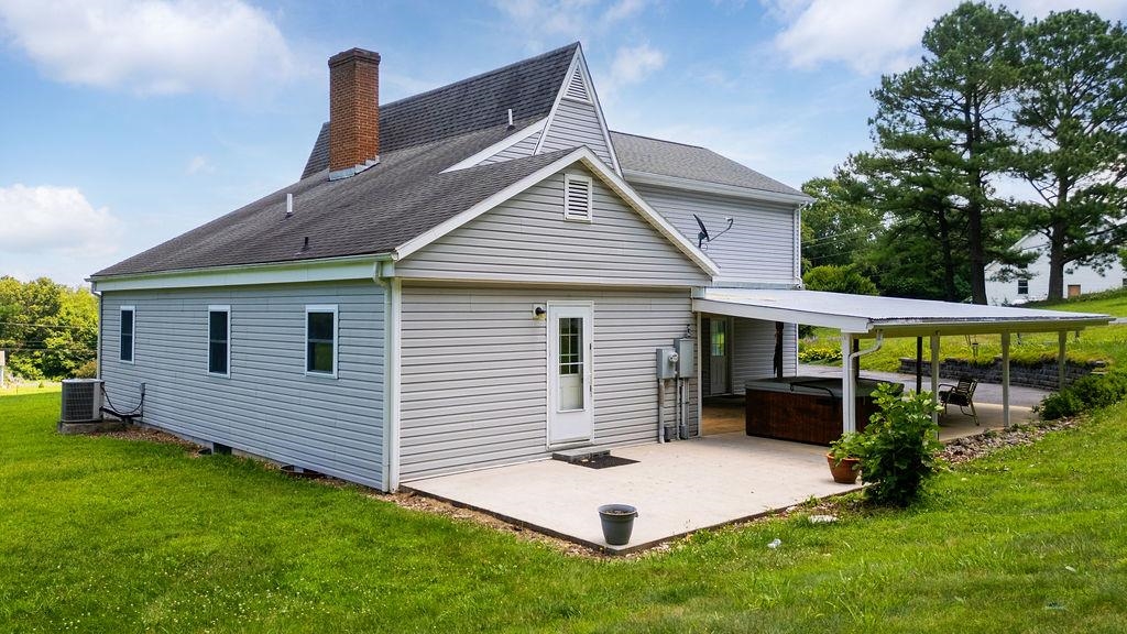 18 BROADHEAD SCHOOL RD, GREENVILLE, Virginia 24440, 4 Bedrooms Bedrooms, ,3 BathroomsBathrooms,Residential,18 BROADHEAD SCHOOL RD,666768 MLS # 666768