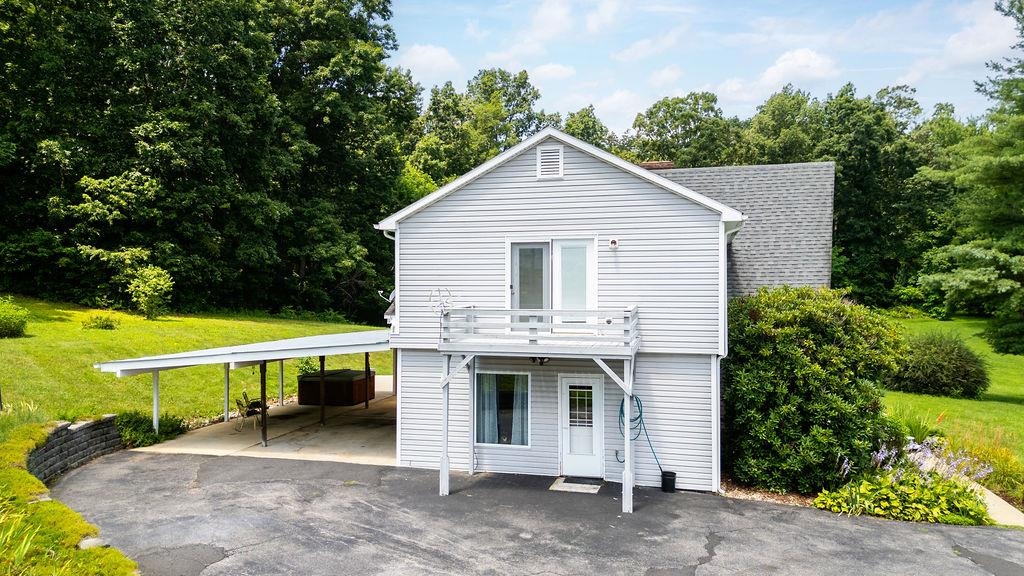 18 BROADHEAD SCHOOL RD, GREENVILLE, Virginia 24440, 4 Bedrooms Bedrooms, ,3 BathroomsBathrooms,Residential,18 BROADHEAD SCHOOL RD,666768 MLS # 666768