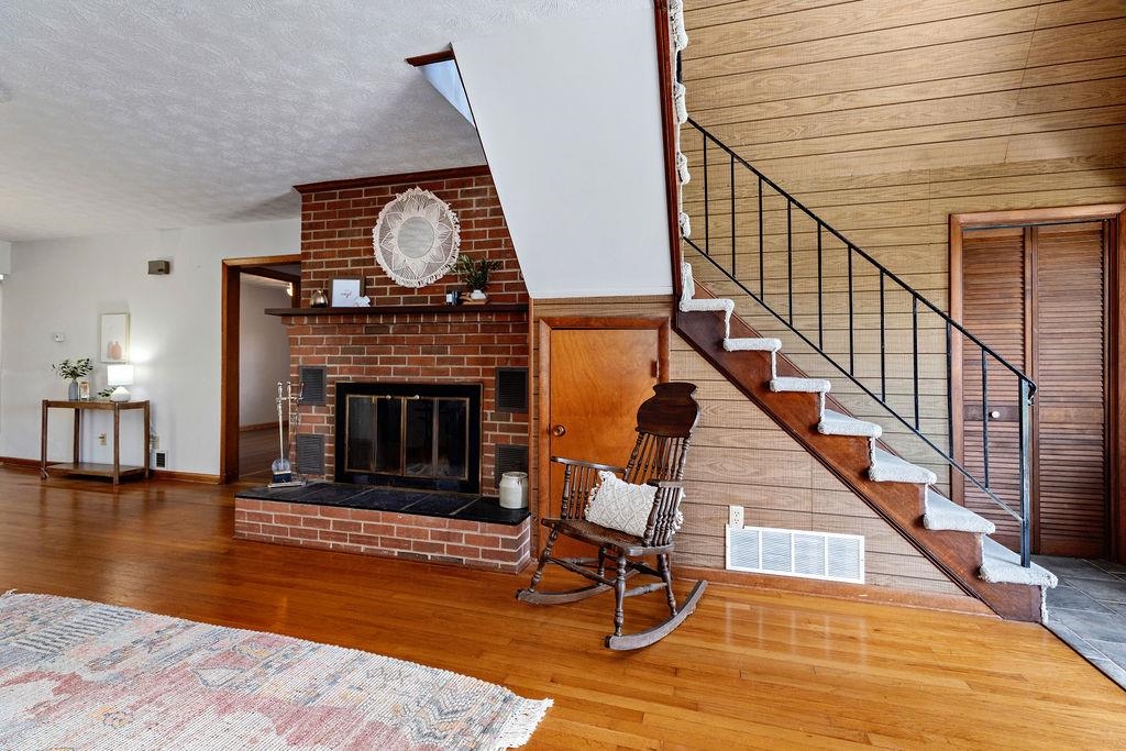 18 BROADHEAD SCHOOL RD, GREENVILLE, Virginia 24440, 4 Bedrooms Bedrooms, ,3 BathroomsBathrooms,Residential,18 BROADHEAD SCHOOL RD,666768 MLS # 666768