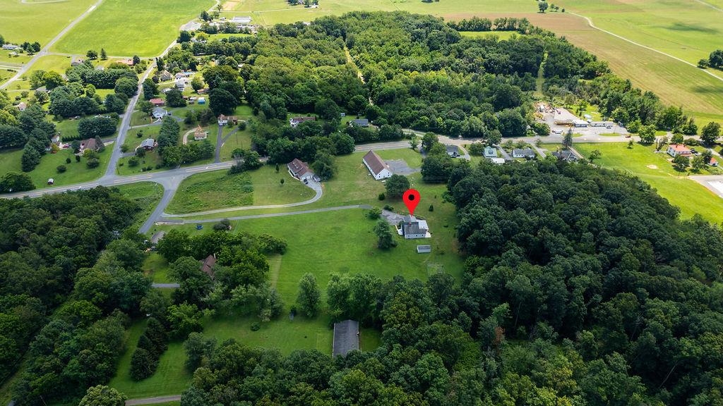 18 BROADHEAD SCHOOL RD, GREENVILLE, Virginia 24440, 4 Bedrooms Bedrooms, ,3 BathroomsBathrooms,Residential,18 BROADHEAD SCHOOL RD,666768 MLS # 666768