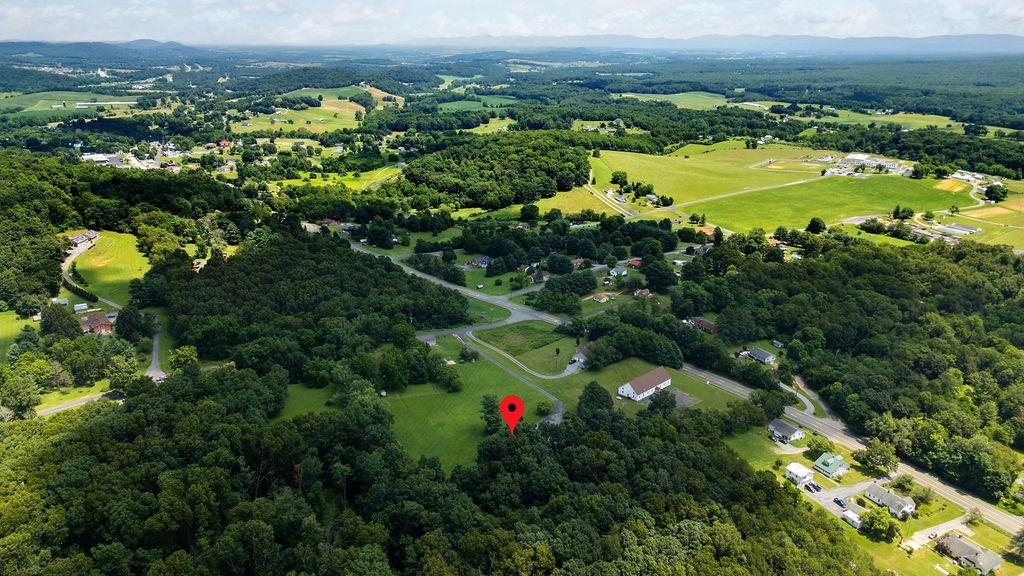 18 BROADHEAD SCHOOL RD, GREENVILLE, Virginia 24440, 4 Bedrooms Bedrooms, ,3 BathroomsBathrooms,Residential,18 BROADHEAD SCHOOL RD,666768 MLS # 666768