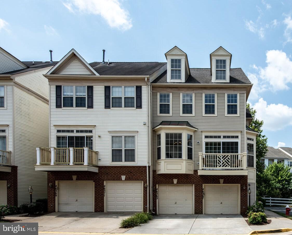 46367 PRYOR SQ #84, STERLING, Virginia 20165, 2 Bedrooms Bedrooms, ,2 BathroomsBathrooms,Residential,For sale,46367 PRYOR SQ #84,VALO2098366 MLS # VALO2098366