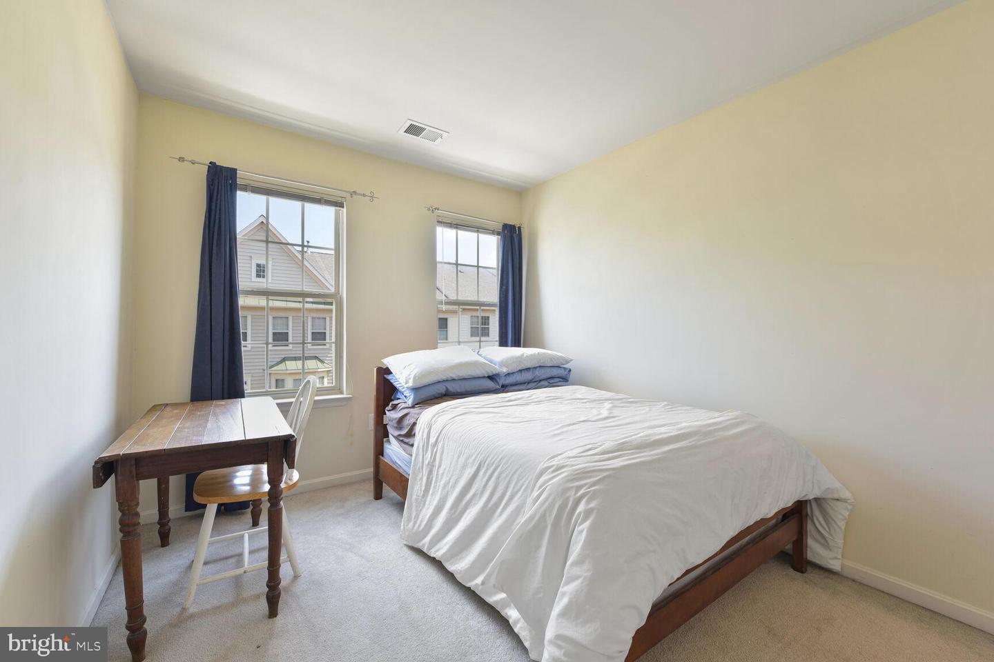 46367 PRYOR SQ #84, STERLING, Virginia 20165, 2 Bedrooms Bedrooms, ,2 BathroomsBathrooms,Residential,For sale,46367 PRYOR SQ #84,VALO2098366 MLS # VALO2098366