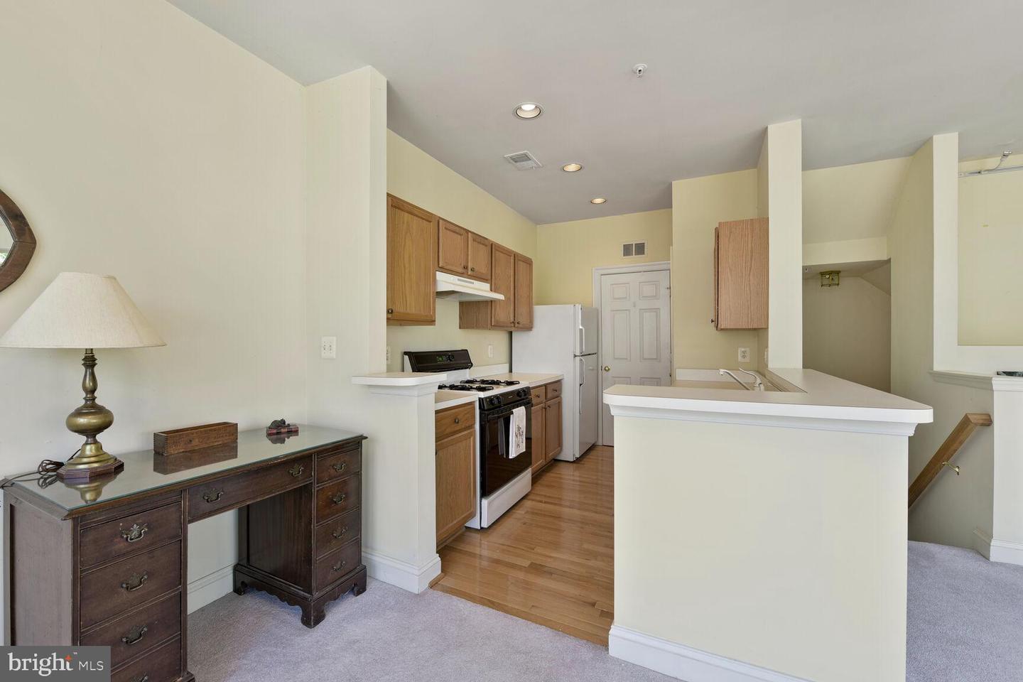 46367 PRYOR SQ #84, STERLING, Virginia 20165, 2 Bedrooms Bedrooms, ,2 BathroomsBathrooms,Residential,For sale,46367 PRYOR SQ #84,VALO2098366 MLS # VALO2098366