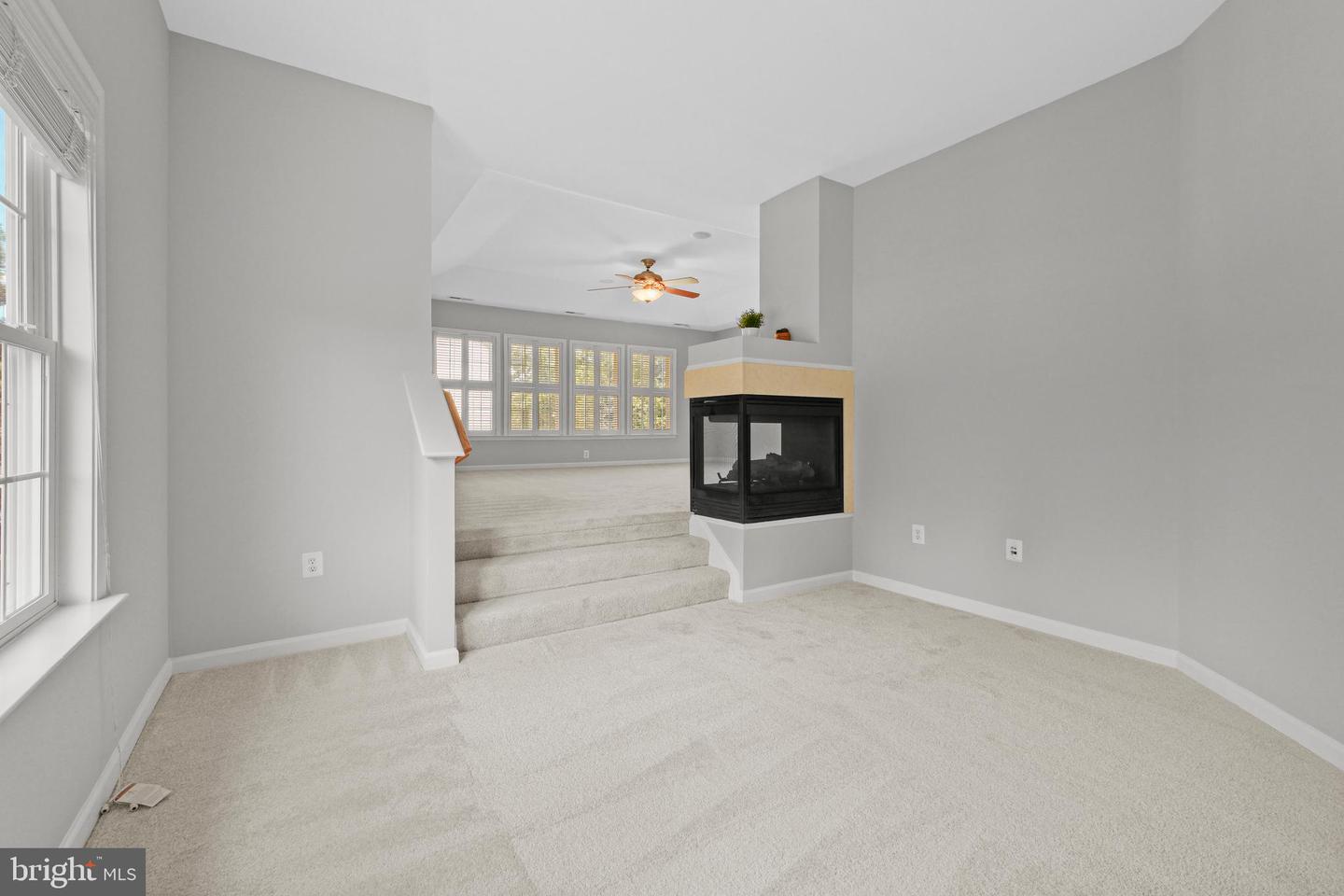 4054 SAPLING WAY, TRIANGLE, Virginia 22172, 4 Bedrooms Bedrooms, ,3 BathroomsBathrooms,Residential,For sale,4054 SAPLING WAY,VAPW2095968 MLS # VAPW2095968