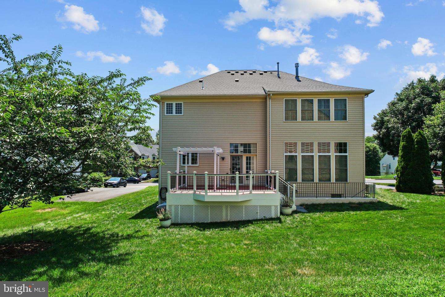 4054 SAPLING WAY, TRIANGLE, Virginia 22172, 4 Bedrooms Bedrooms, ,3 BathroomsBathrooms,Residential,For sale,4054 SAPLING WAY,VAPW2095968 MLS # VAPW2095968