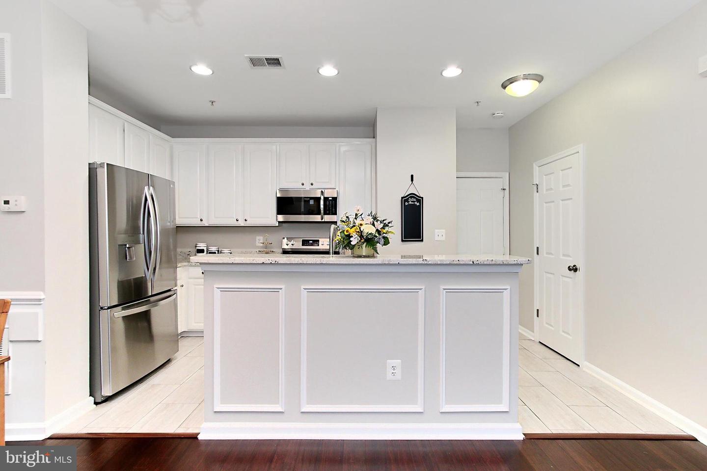 4463A BEACON GROVE CIR #702A, FAIRFAX, Virginia 22033, 2 Bedrooms Bedrooms, ,2 BathroomsBathrooms,Residential,For sale,4463A BEACON GROVE CIR #702A,VAFX2244646 MLS # VAFX2244646