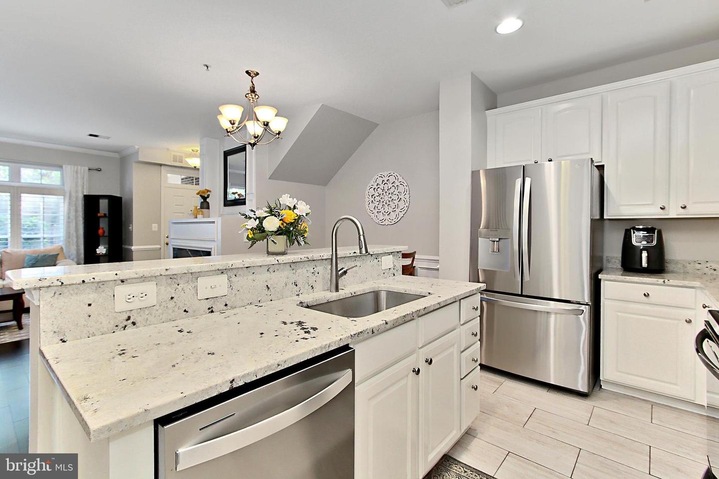 4463A BEACON GROVE CIR #702A, FAIRFAX, Virginia 22033, 2 Bedrooms Bedrooms, ,2 BathroomsBathrooms,Residential,For sale,4463A BEACON GROVE CIR #702A,VAFX2244646 MLS # VAFX2244646