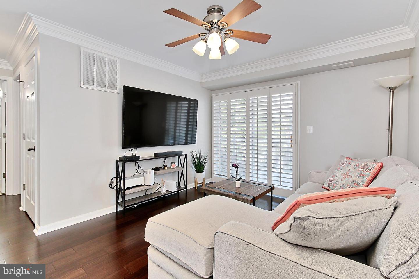4463A BEACON GROVE CIR #702A, FAIRFAX, Virginia 22033, 2 Bedrooms Bedrooms, ,2 BathroomsBathrooms,Residential,For sale,4463A BEACON GROVE CIR #702A,VAFX2244646 MLS # VAFX2244646