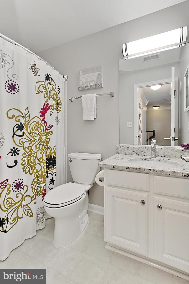 4463A BEACON GROVE CIR #702A, FAIRFAX, Virginia 22033, 2 Bedrooms Bedrooms, ,2 BathroomsBathrooms,Residential,For sale,4463A BEACON GROVE CIR #702A,VAFX2244646 MLS # VAFX2244646