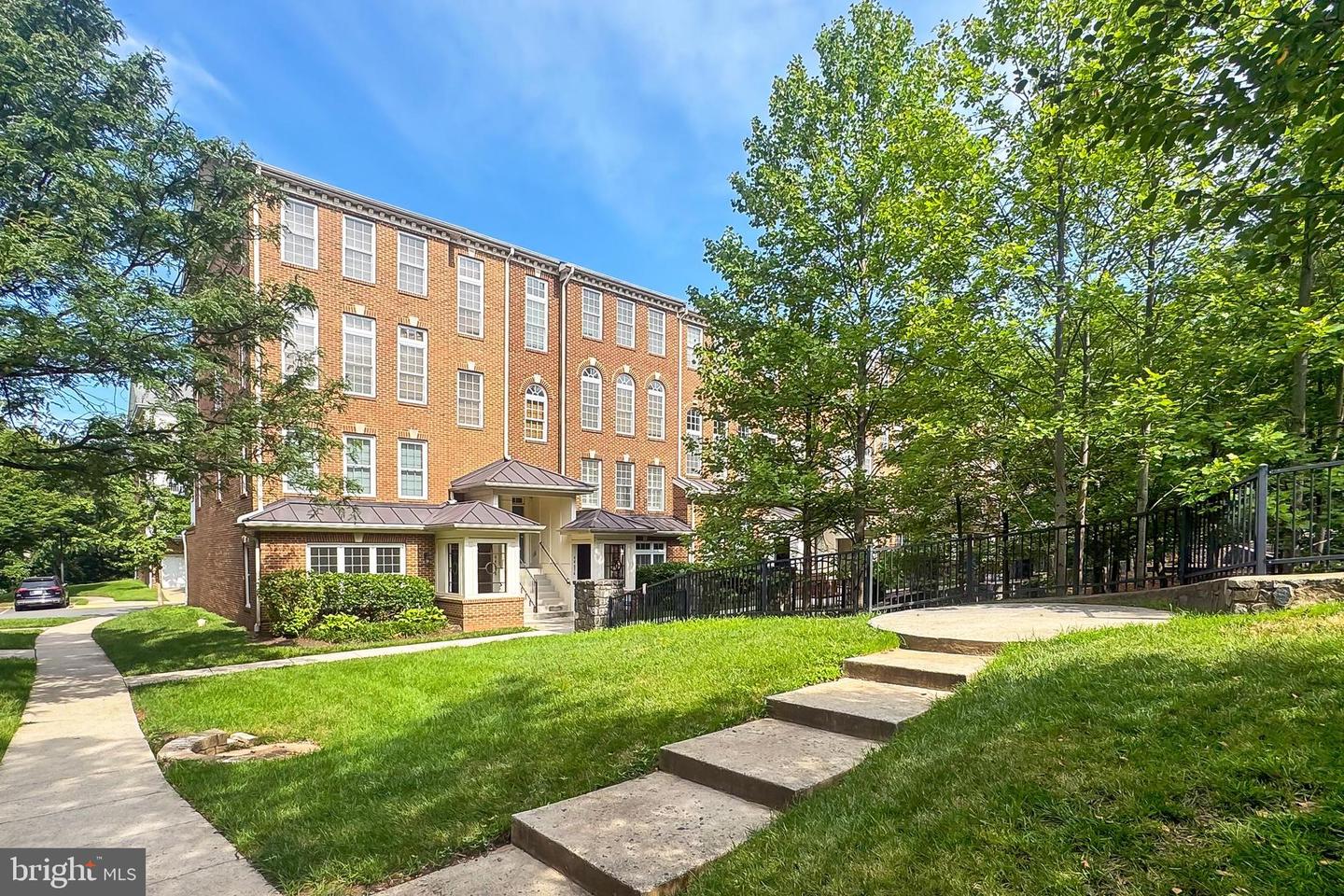 4463A BEACON GROVE CIR #702A, FAIRFAX, Virginia 22033, 2 Bedrooms Bedrooms, ,2 BathroomsBathrooms,Residential,For sale,4463A BEACON GROVE CIR #702A,VAFX2244646 MLS # VAFX2244646