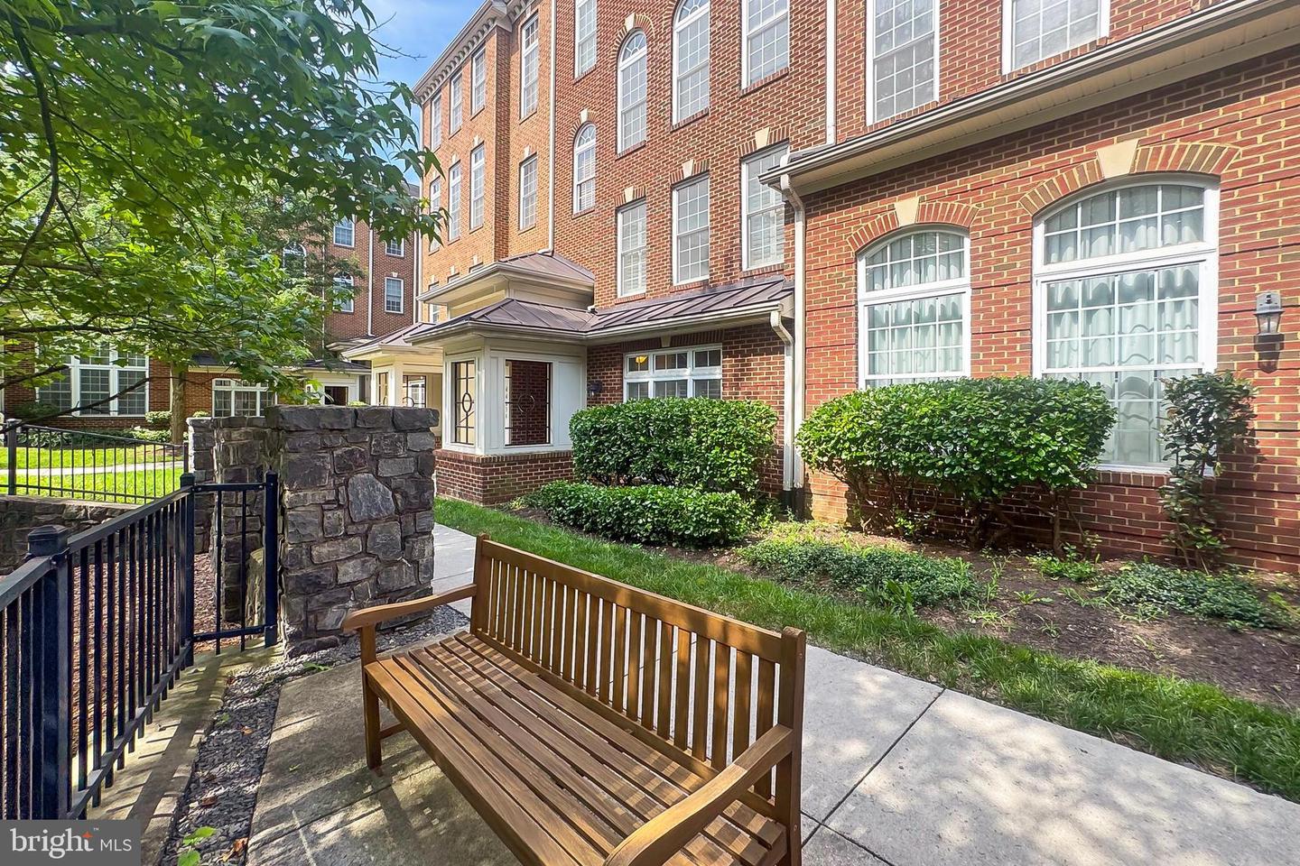 4463A BEACON GROVE CIR #702A, FAIRFAX, Virginia 22033, 2 Bedrooms Bedrooms, ,2 BathroomsBathrooms,Residential,For sale,4463A BEACON GROVE CIR #702A,VAFX2244646 MLS # VAFX2244646