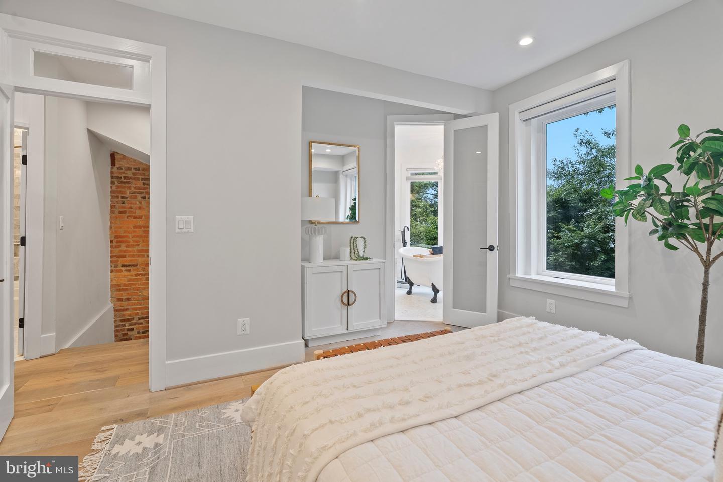 1419 BUCHANAN ST NW, WASHINGTON, District Of Columbia 20011, 6 Bedrooms Bedrooms, ,4 BathroomsBathrooms,Residential,For sale,1419 BUCHANAN ST NW,DCDC2203616 MLS # DCDC2203616