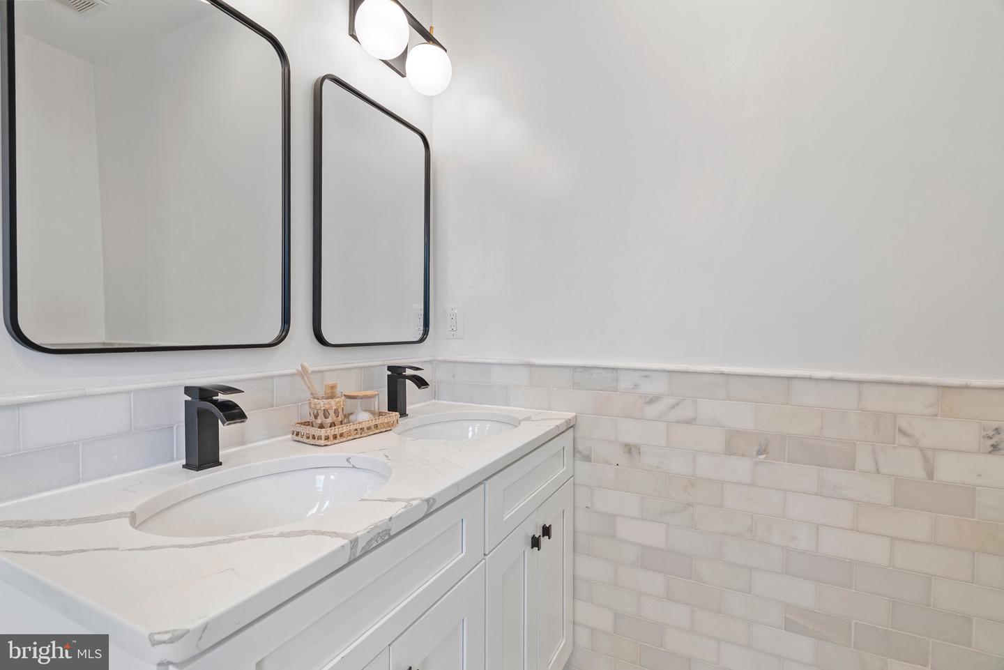 1419 BUCHANAN ST NW, WASHINGTON, District Of Columbia 20011, 6 Bedrooms Bedrooms, ,4 BathroomsBathrooms,Residential,For sale,1419 BUCHANAN ST NW,DCDC2203616 MLS # DCDC2203616