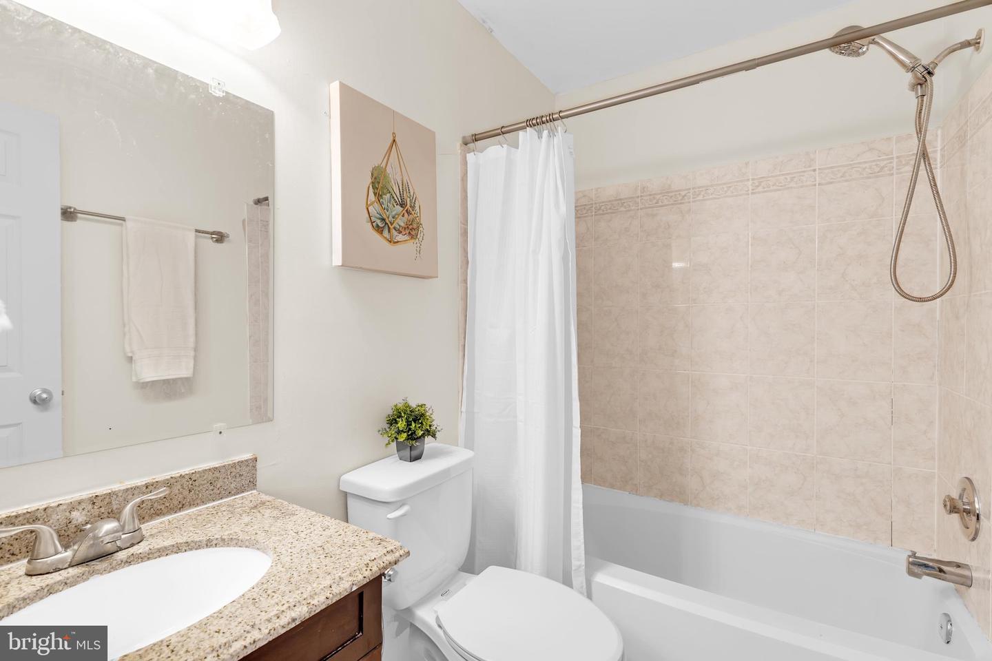 14906 LADY MADONNA CT, CENTREVILLE, Virginia 20120, 3 Bedrooms Bedrooms, ,3 BathroomsBathrooms,Residential,For sale,14906 LADY MADONNA CT,VAFX2245190 MLS # VAFX2245190