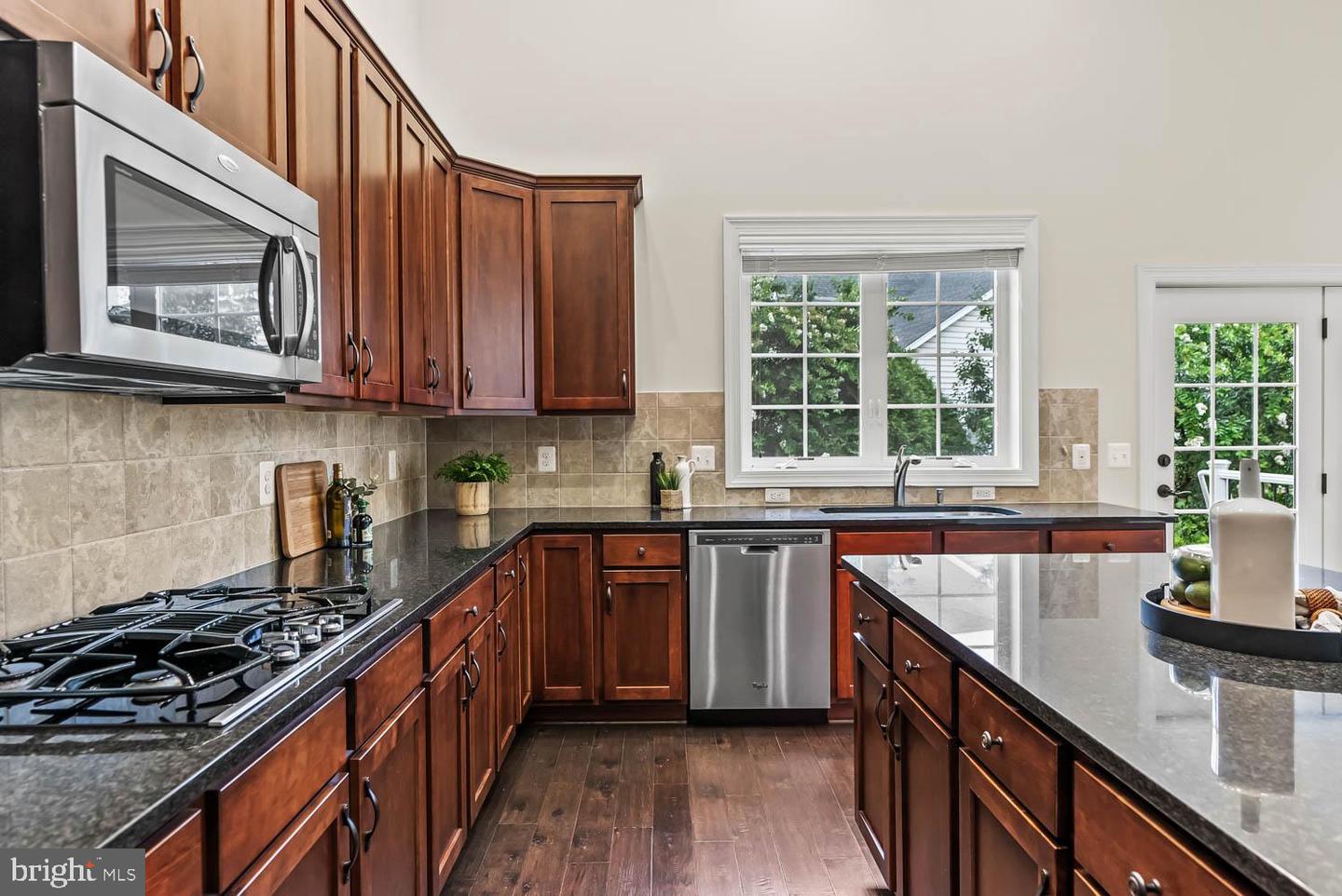 15562 ADMIRAL BAKER CIR, HAYMARKET, Virginia 20169, 3 Bedrooms Bedrooms, ,2 BathroomsBathrooms,Residential,For sale,15562 ADMIRAL BAKER CIR,VAPW2096290 MLS # VAPW2096290
