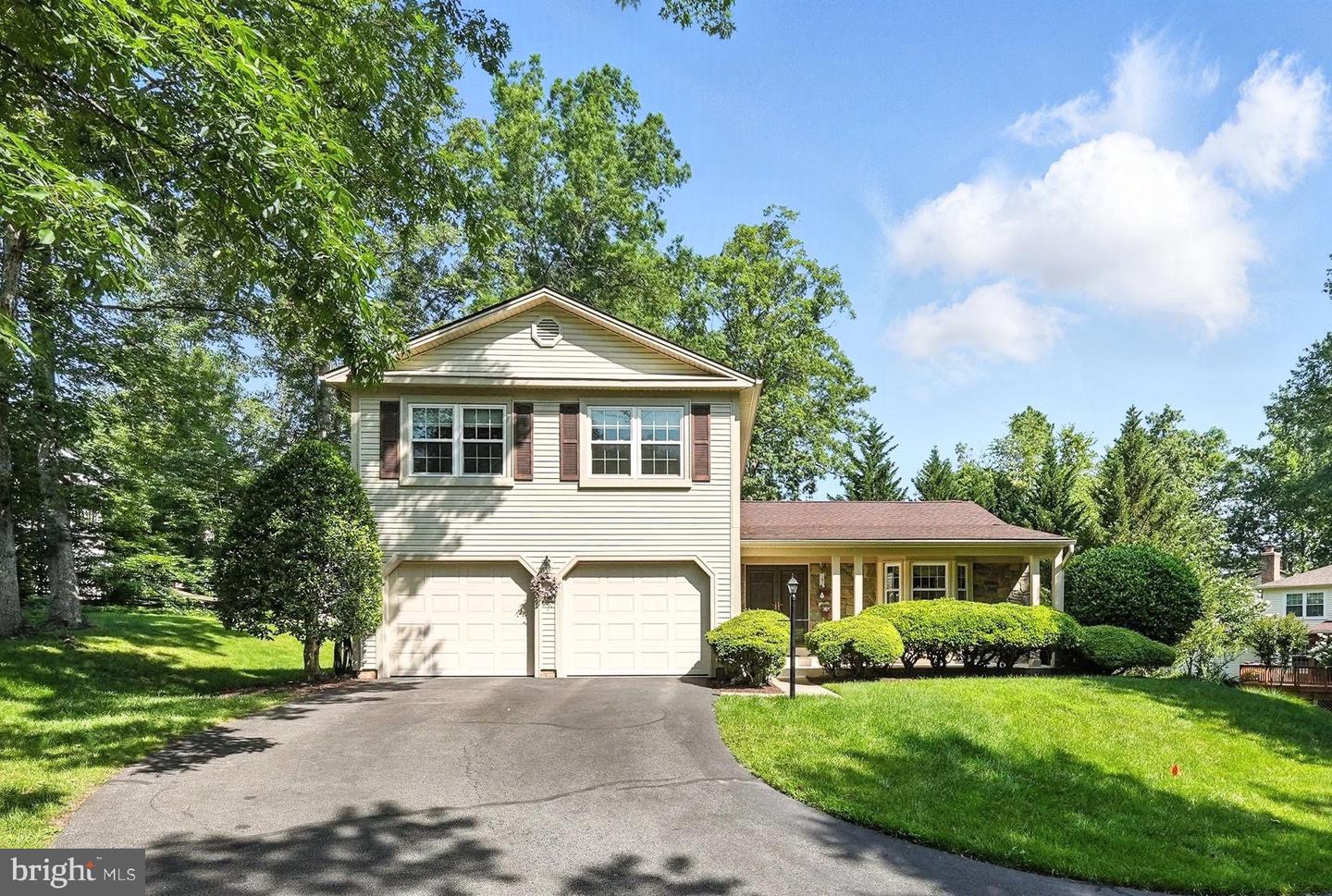 3382 FLINT HILL PL, WOODBRIDGE, Virginia 22192, 4 Bedrooms Bedrooms, ,2 BathroomsBathrooms,Residential,For sale,3382 FLINT HILL PL,VAPW2096442 MLS # VAPW2096442