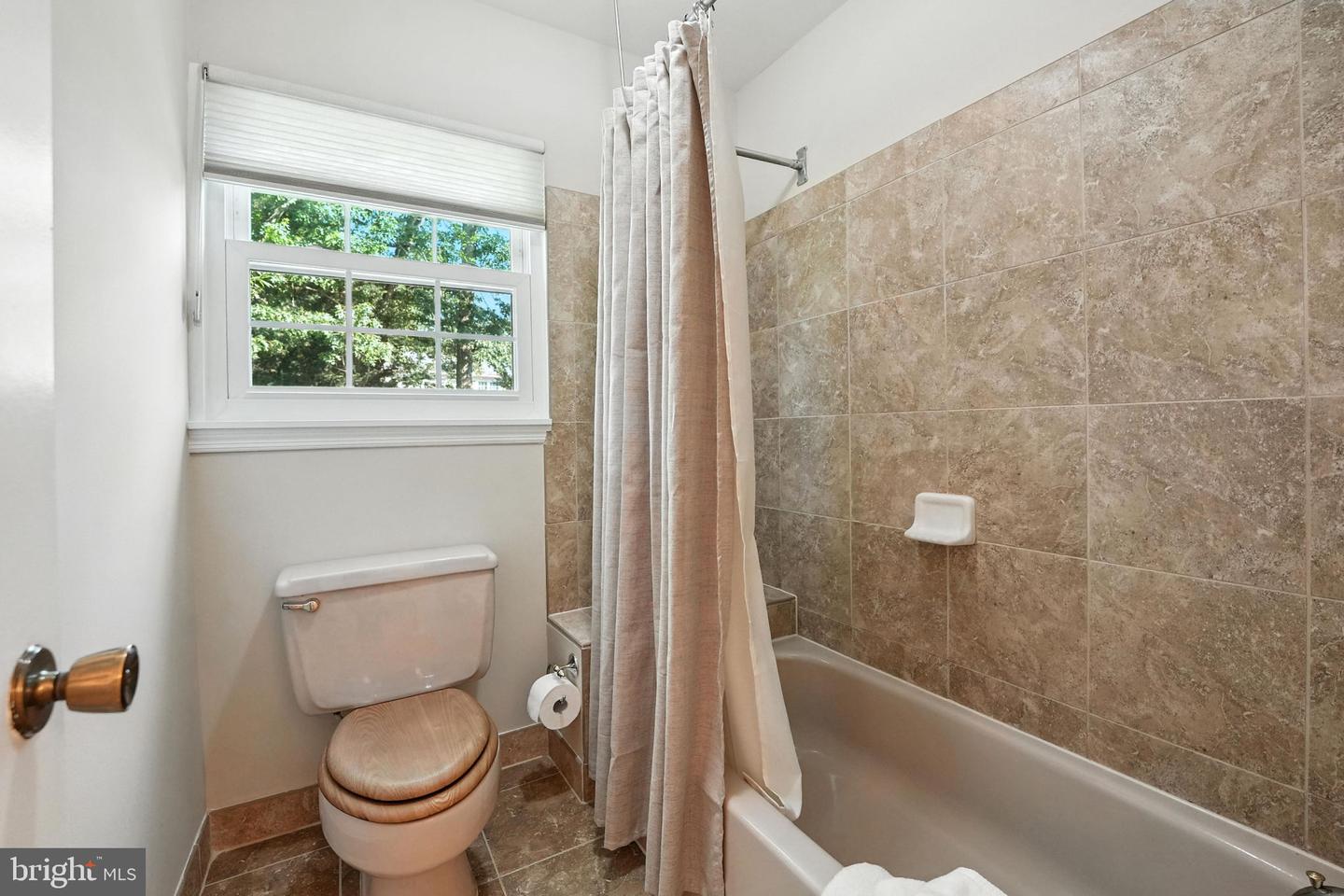 3382 FLINT HILL PL, WOODBRIDGE, Virginia 22192, 4 Bedrooms Bedrooms, ,2 BathroomsBathrooms,Residential,For sale,3382 FLINT HILL PL,VAPW2096442 MLS # VAPW2096442