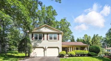 3382 FLINT HILL PL, WOODBRIDGE, Virginia 22192, 4 Bedrooms Bedrooms, ,2 BathroomsBathrooms,Residential,For sale,3382 FLINT HILL PL,VAPW2096442 MLS # VAPW2096442