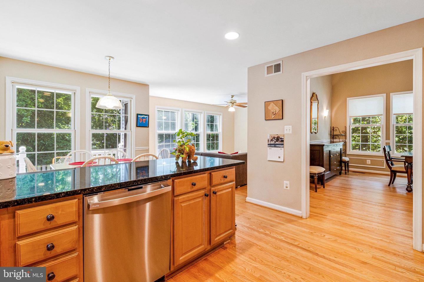 210 N OAK ST, FALLS CHURCH, Virginia 22046, 5 Bedrooms Bedrooms, ,3 BathroomsBathrooms,Residential,For sale,210 N OAK ST,VAFA2003080 MLS # VAFA2003080