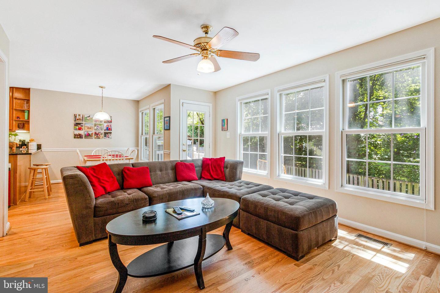210 N OAK ST, FALLS CHURCH, Virginia 22046, 5 Bedrooms Bedrooms, ,3 BathroomsBathrooms,Residential,For sale,210 N OAK ST,VAFA2003080 MLS # VAFA2003080