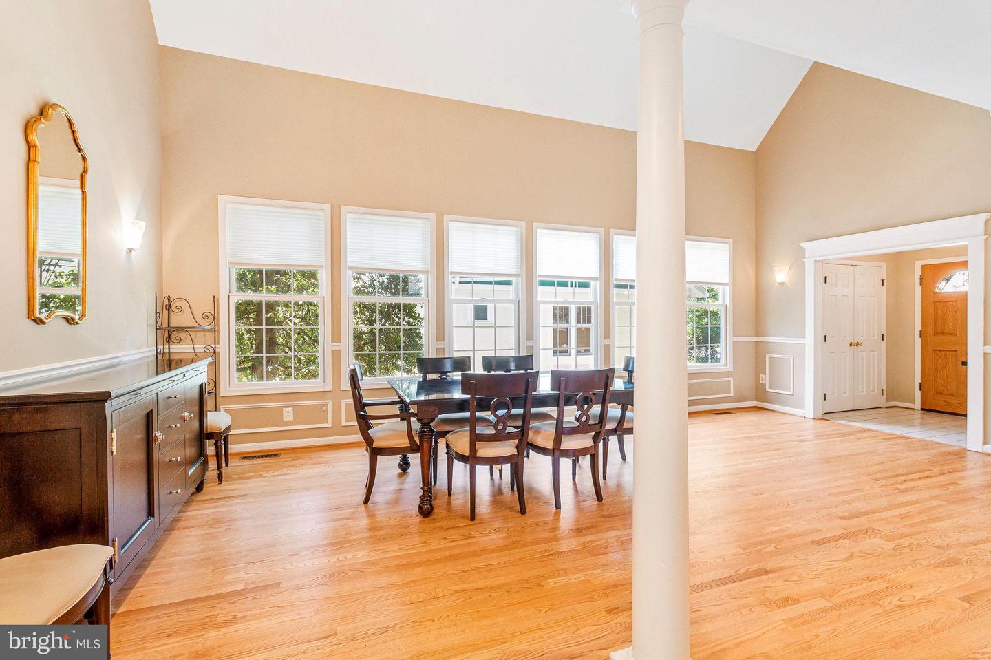 210 N OAK ST, FALLS CHURCH, Virginia 22046, 5 Bedrooms Bedrooms, ,3 BathroomsBathrooms,Residential,For sale,210 N OAK ST,VAFA2003080 MLS # VAFA2003080