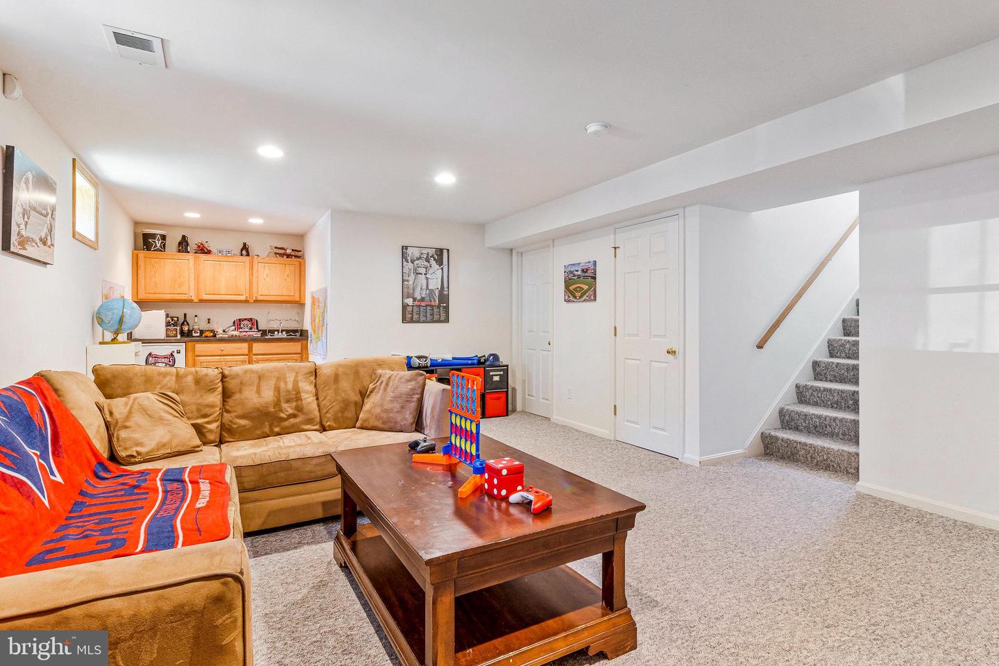 210 N OAK ST, FALLS CHURCH, Virginia 22046, 5 Bedrooms Bedrooms, ,3 BathroomsBathrooms,Residential,For sale,210 N OAK ST,VAFA2003080 MLS # VAFA2003080