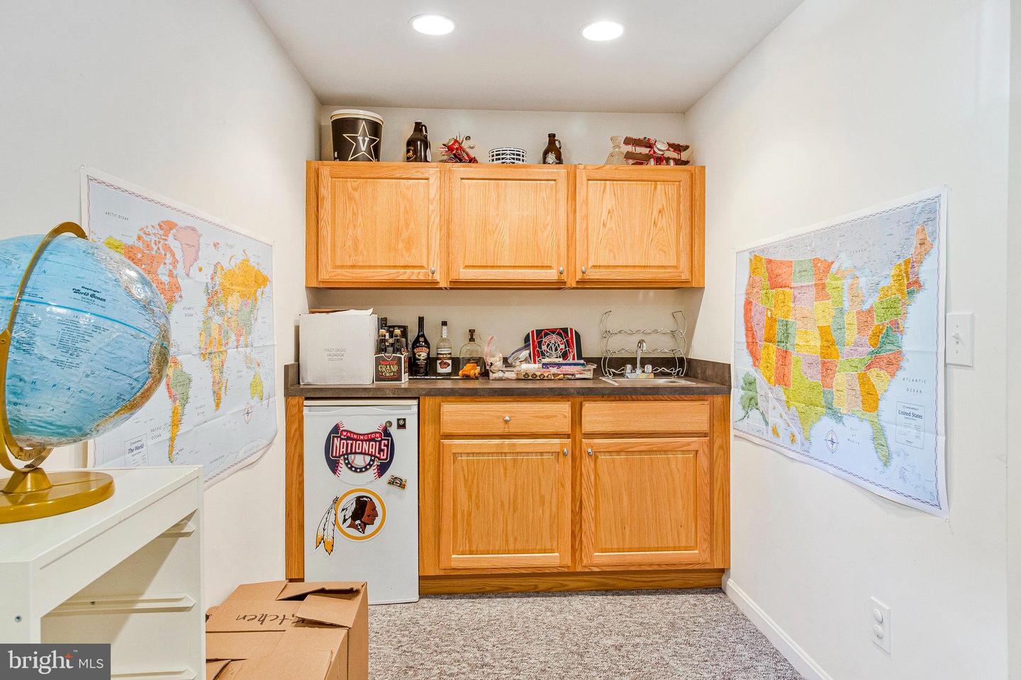 210 N OAK ST, FALLS CHURCH, Virginia 22046, 5 Bedrooms Bedrooms, ,3 BathroomsBathrooms,Residential,For sale,210 N OAK ST,VAFA2003080 MLS # VAFA2003080