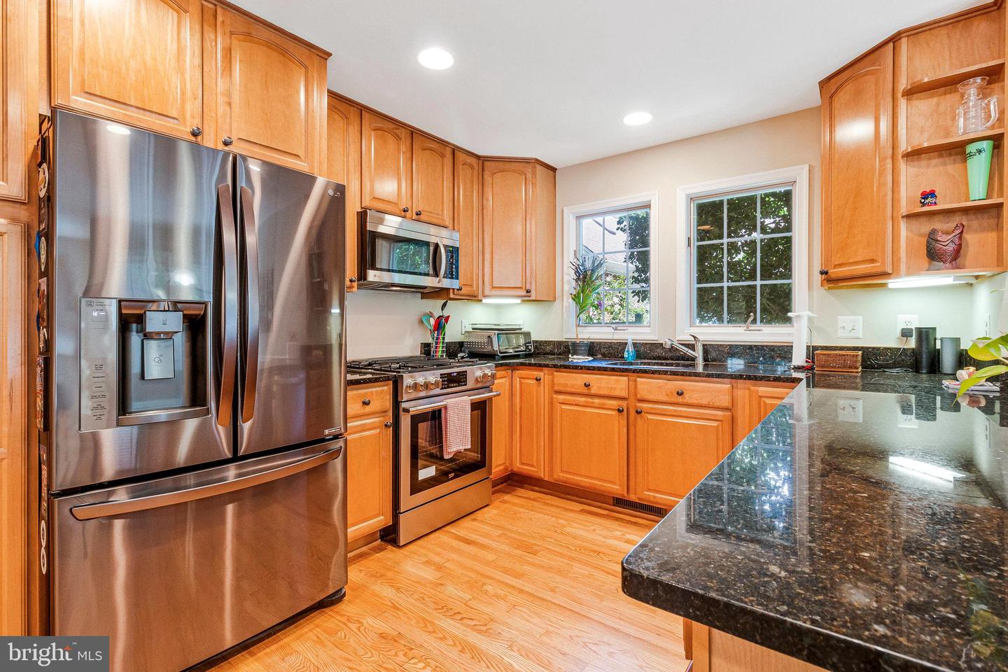 210 N OAK ST, FALLS CHURCH, Virginia 22046, 5 Bedrooms Bedrooms, ,3 BathroomsBathrooms,Residential,For sale,210 N OAK ST,VAFA2003080 MLS # VAFA2003080