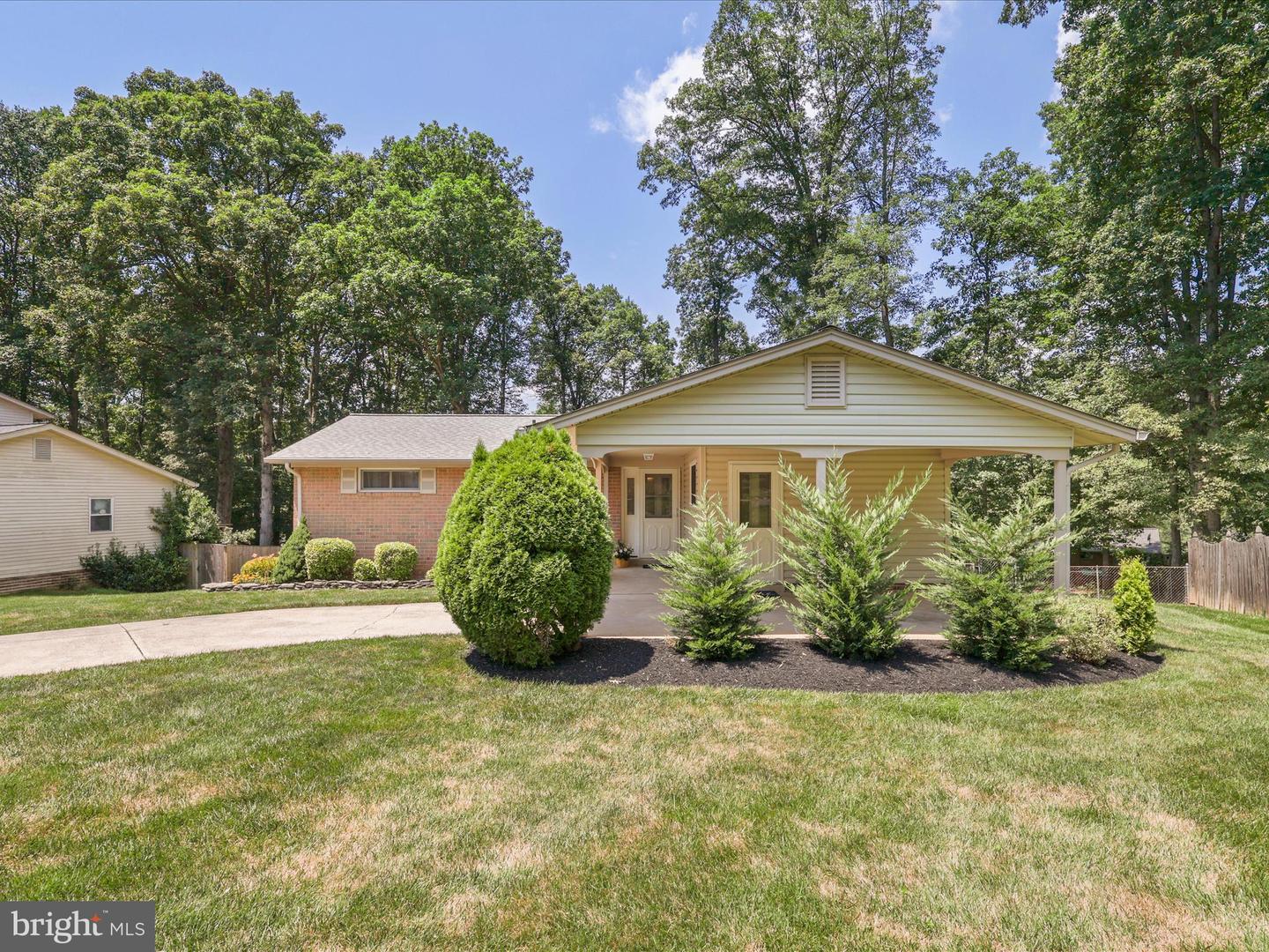 10020 EASTLAKE DR, FAIRFAX, Virginia 22032, 4 Bedrooms Bedrooms, ,2 BathroomsBathrooms,Residential,For sale,10020 EASTLAKE DR,VAFX2246446 MLS # VAFX2246446