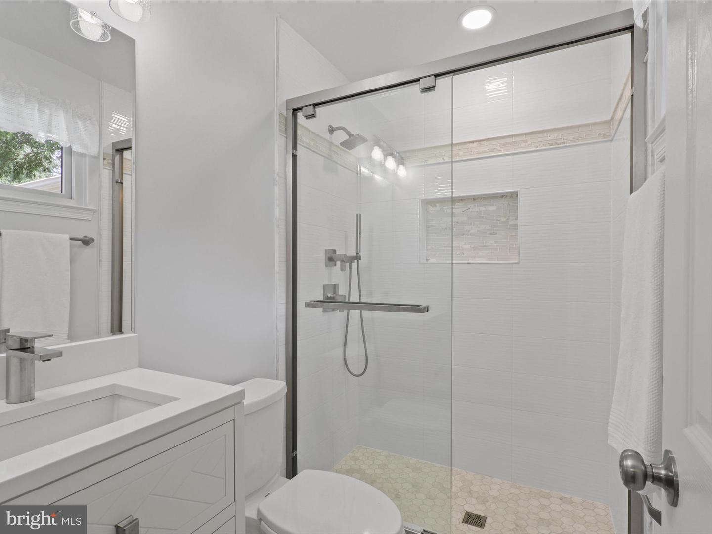 10020 EASTLAKE DR, FAIRFAX, Virginia 22032, 4 Bedrooms Bedrooms, ,2 BathroomsBathrooms,Residential,For sale,10020 EASTLAKE DR,VAFX2246446 MLS # VAFX2246446