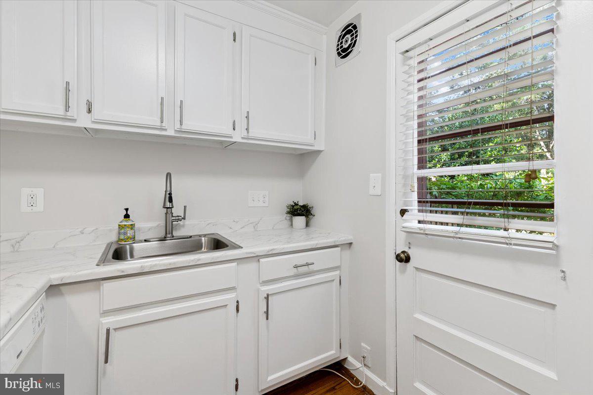 3373 S STAFFORD ST #A2, ARLINGTON, Virginia 22206, 1 Bedroom Bedrooms, ,2 BathroomsBathrooms,Residential,For sale,3373 S STAFFORD ST #A2,VAAR2058970 MLS # VAAR2058970